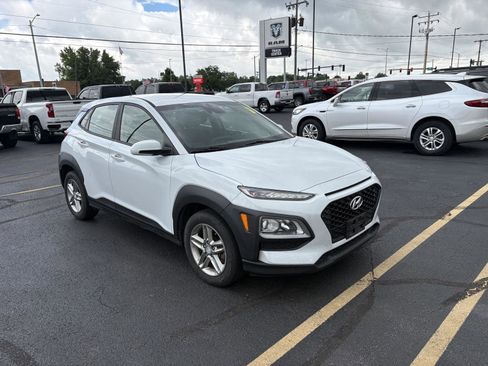 Used 2019 Hyundai Kona SE AWD/4WD image 2