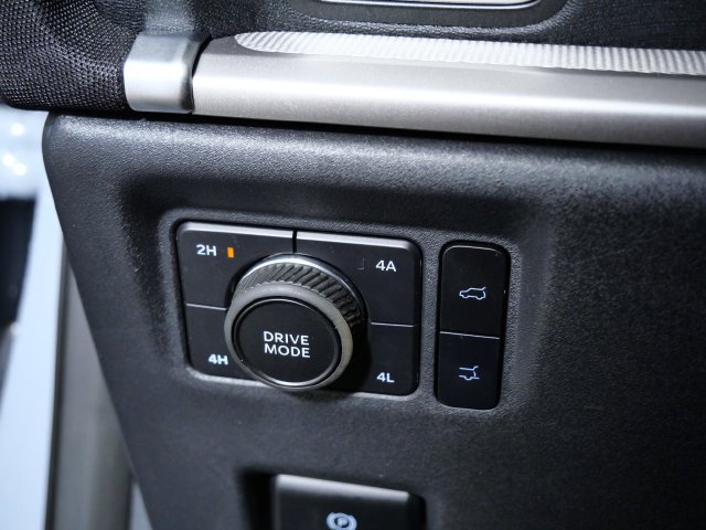 Certified 2025 Ford Expedition Active AWD/4WD image 25