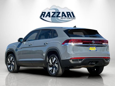 Used 2024 Volkswagen Atlas Cross Sport SE FWD image 5