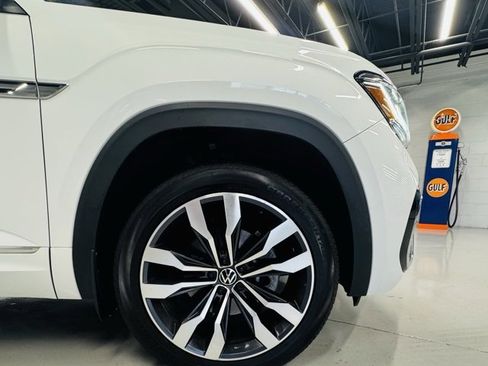 Used 2021 Volkswagen Atlas Cross Sport SEL R-Line image 29