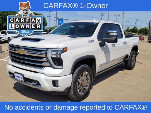 Used 2024 Chevrolet Silverado 2500 High Country w/ High Country Premium Package AWD/4WD image 2