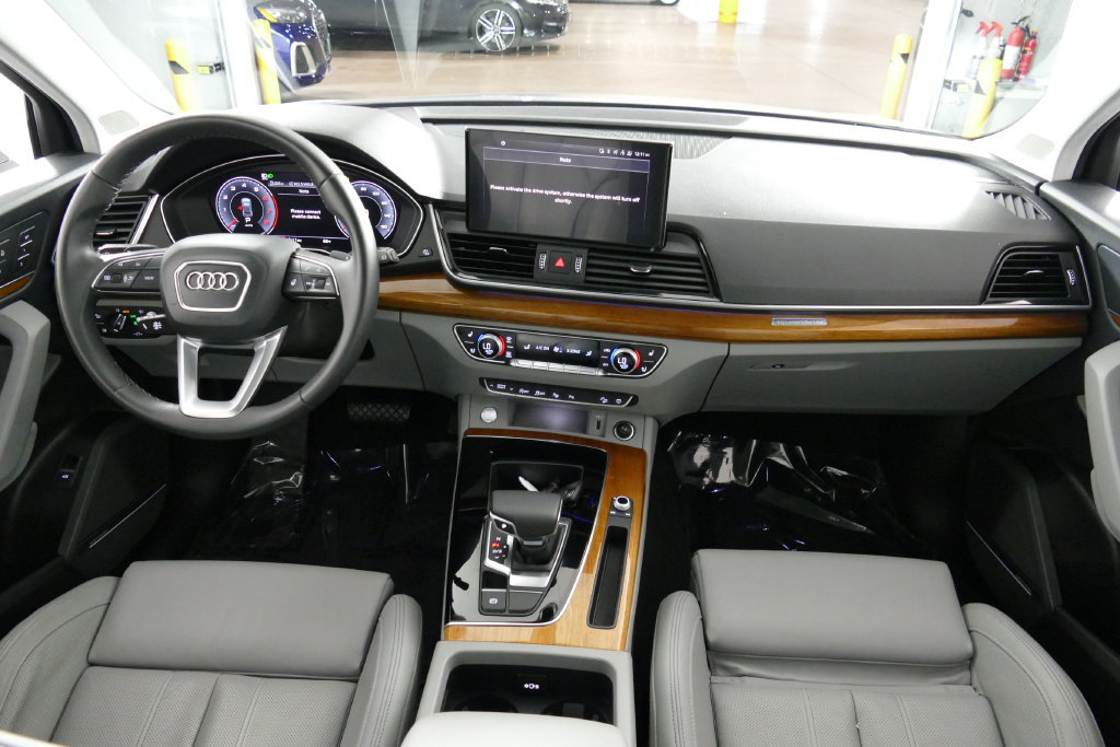 Used 2023 Audi Q5 Prestige AWD/4WD image 27