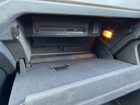 Used 2020 Audi Q3 2.0T Prestige w/ Prestige Package image 26