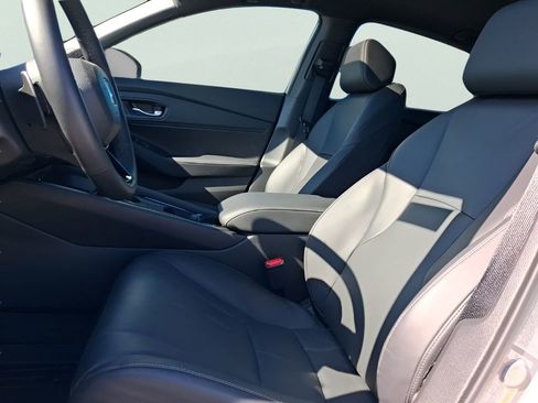 Used 2025 Honda Accord Sport image 17