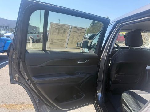 Used 2023 Jeep Grand Cherokee L Laredo AWD/4WD image 28
