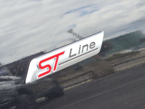 Used 2025 Ford Escape ST-Line FWD image 13