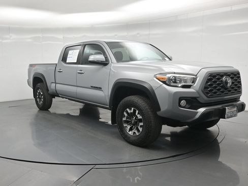Used 2020 Toyota Tacoma TRD Off-Road w/ Technology Package AWD/4WD image 47