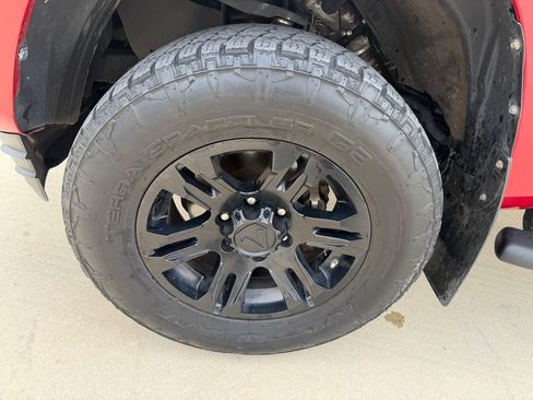 Used 2022 Toyota Tacoma SR5 image 19