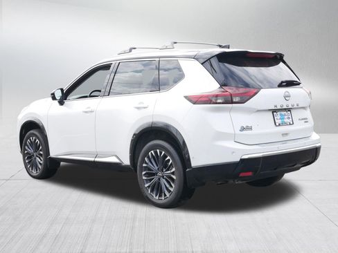 Used 2025 Nissan Rogue Platinum image 5