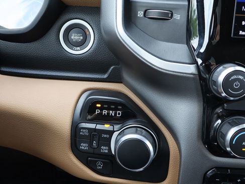 Used 2019 RAM 1500 Big Horn image 18