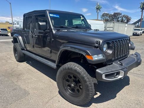 Used 2022 Jeep Gladiator Sport AWD/4WD image 3