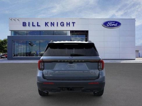 New 2026 Ford Explorer Active RWD image 5