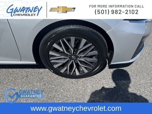 Used 2024 Nissan Altima 2.5 SV image 12