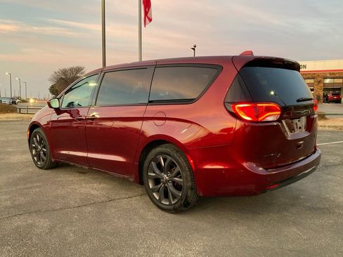 Used 2019 Chrysler Pacifica Touring Plus w/ Advanced Safetytec Group image 6
