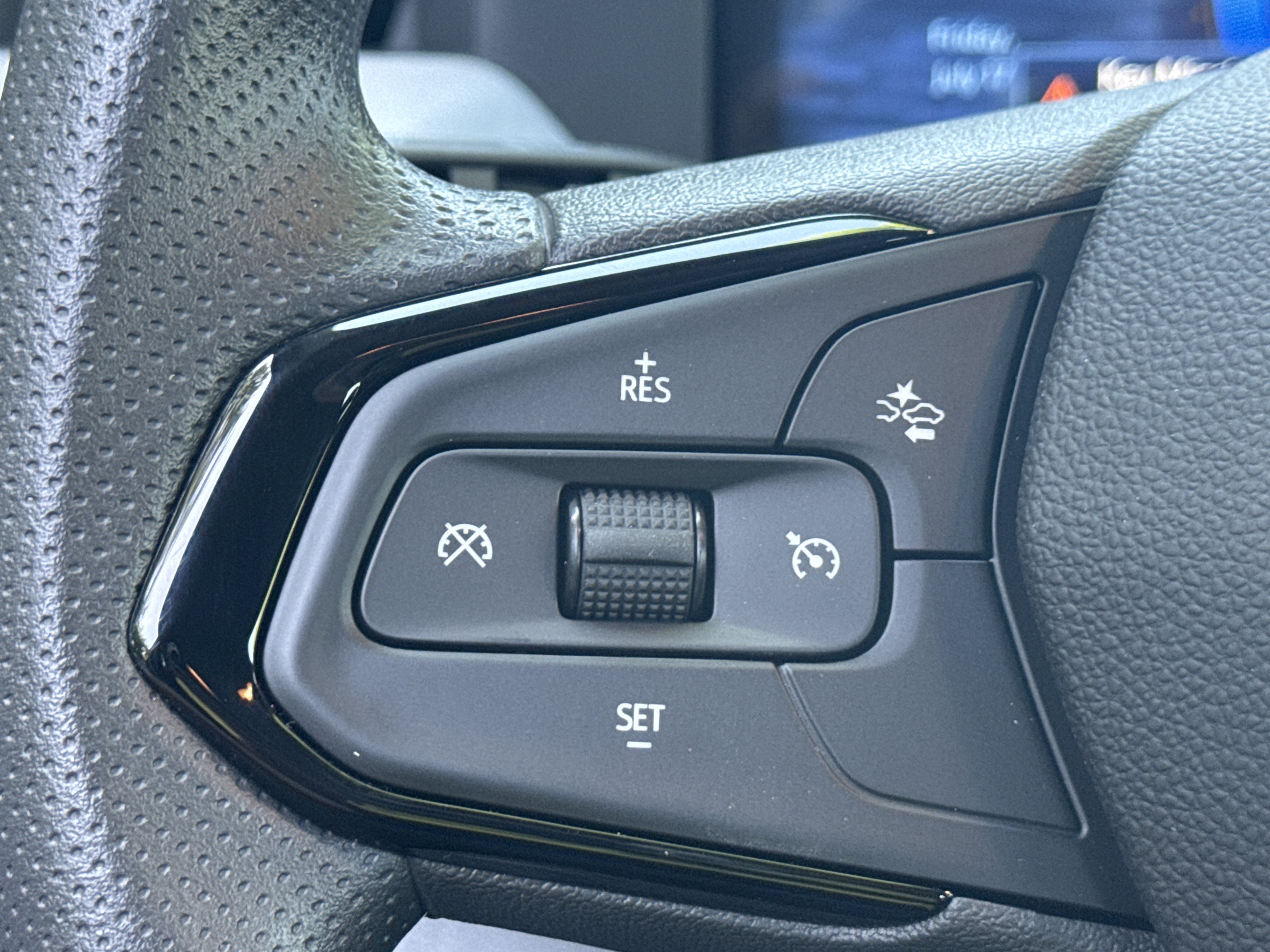New 2027 Chevrolet Bolt LT FWD image 23