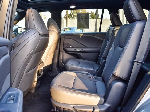 Used 2025 Lexus TX 500h AWD image 19