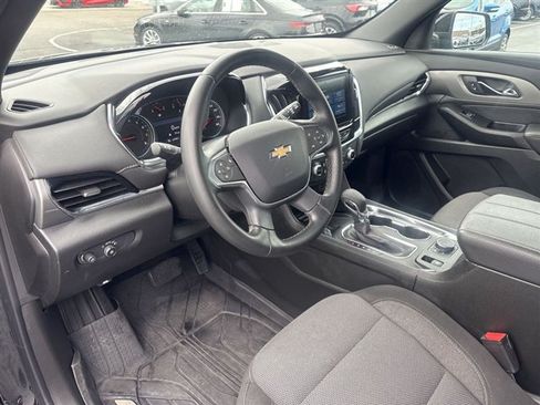 Certified 2023 Chevrolet Traverse LT FWD image 10