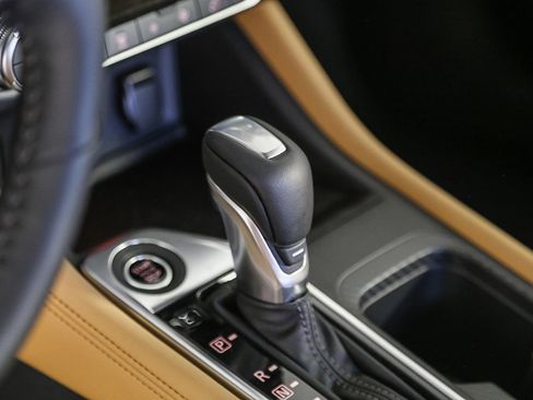 Used 2025 Nissan Sentra SV w/ SV Premium Package image 21