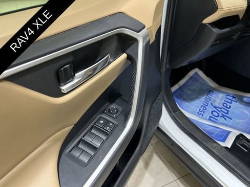 Used 2020 Toyota RAV4 XLE w/ Convenience Package image 22