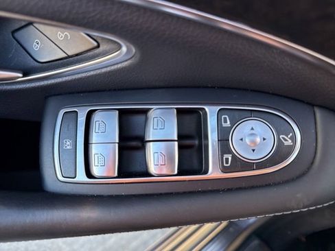 Used 2015 Mercedes-Benz S 550 Sedan image 15