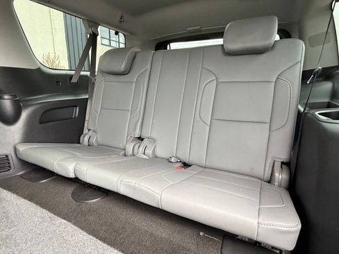 Used 2018 Chevrolet Suburban LT AWD/4WD image 8