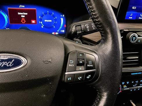Used 2020 Ford Escape Titanium AWD/4WD image 18