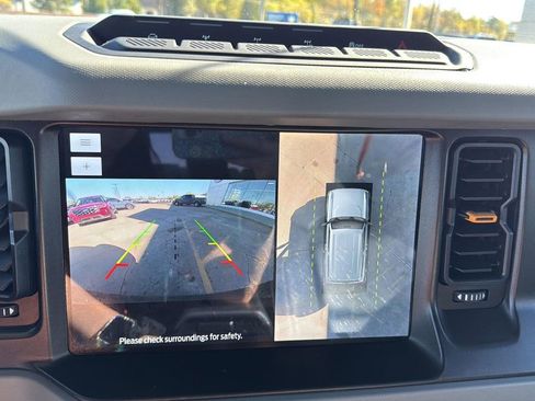 Used 2022 Ford Bronco Badlands w/ Sasquatch Package image 19