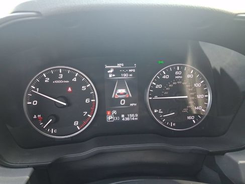Used 2025 Subaru Crosstrek 2.5i Premium AWD/4WD image 2