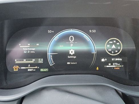 Used 2025 Toyota Sienna Limited image 23