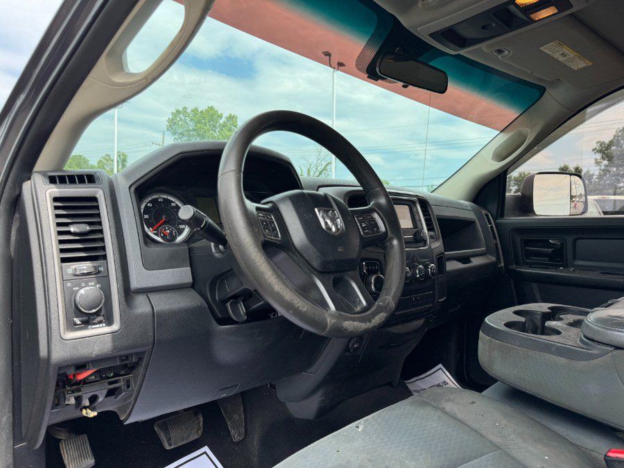 Used 2017 RAM 1500 ST w/ SXT Appearance Group AWD/4WD image 14