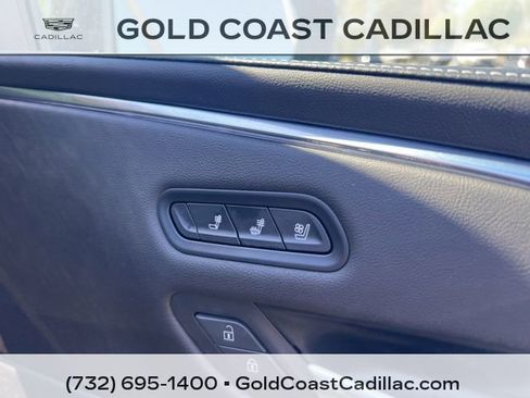 Used 2022 Cadillac Escalade Premium Luxury AWD/4WD image 8