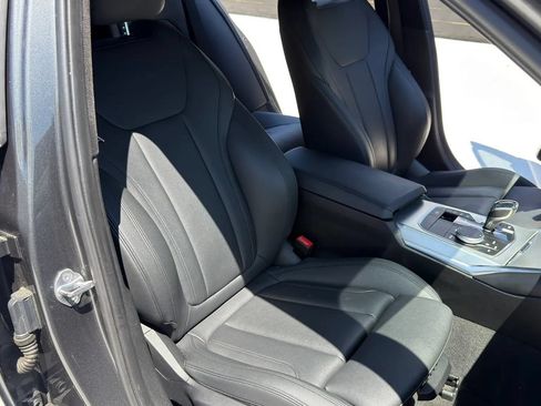 Used 2019 BMW 330i Sedan w/ Convenience Package RWD image 9