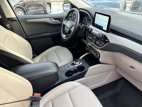 Used 2022 Ford Escape SEL AWD/4WD image 16