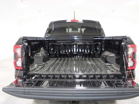 New 2025 Ford Ranger Lariat w/ FX4 Off-Road Package image 13
