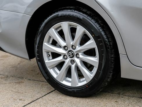 Used 2019 Toyota Camry LE FWD image 55