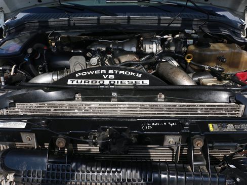 Used 2008 Ford F350 4x4 Regular Cab DRW Super Duty image 24