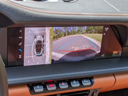 Certified 2025 Porsche 911 Targa 4 GTS AWD/4WD image 17