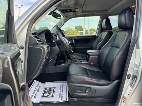 Used 2015 Toyota 4Runner 4WD image 15