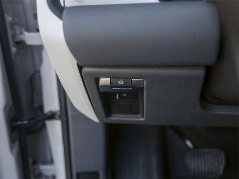 Used 2026 Land Rover Defender 110 S image 20