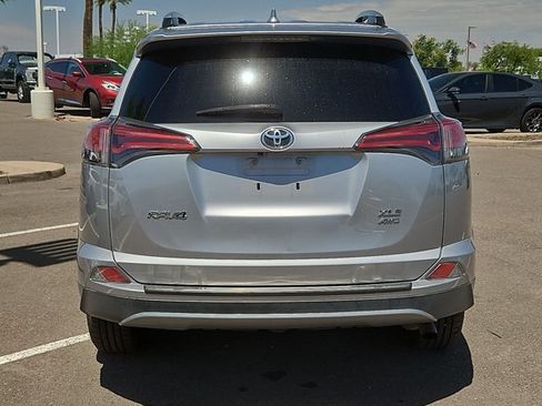 Used 2017 Toyota RAV4 XLE AWD/4WD image 6