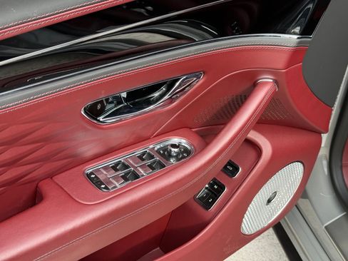 Used 2023 Bentley Flying Spur Azure AWD/4WD image 19