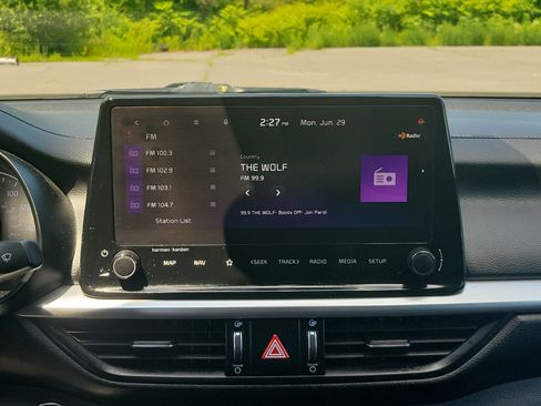 Used 2023 Kia Forte GT-Line w/ GT-Line Premium Package FWD image 25