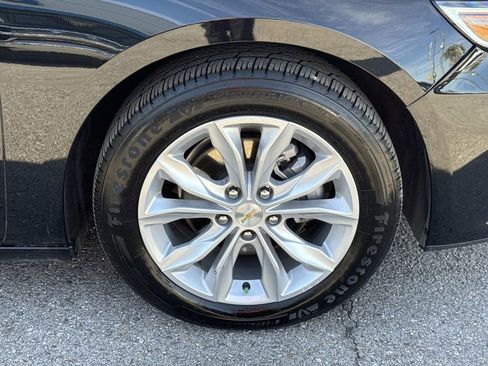 Certified 2025 Chevrolet Malibu LT image 4