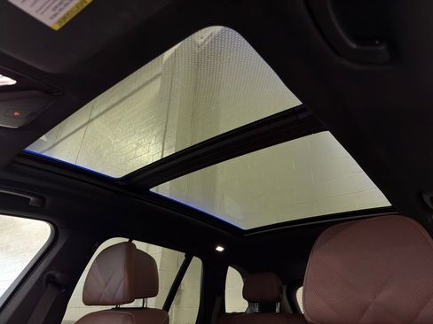 Used 2023 BMW X5 M50i w/ Executive Package image 11