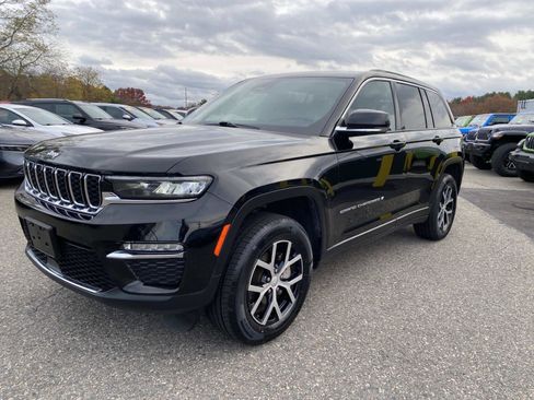 Certified 2024 Jeep Grand Cherokee Limited image 9
