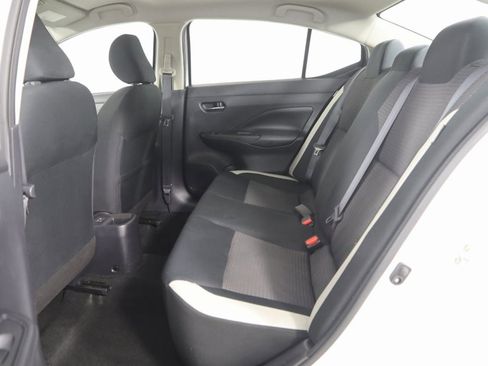 Used 2020 Nissan Versa SV image 39