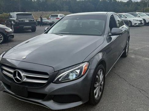 Used 2017 Mercedes-Benz C 300 4MATIC Sedan image 4