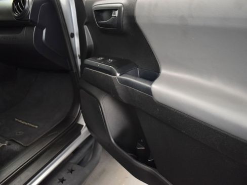 Used 2021 Toyota Tacoma SR image 14