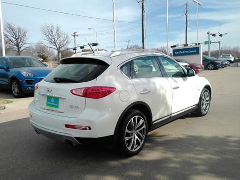 Used 2017 INFINITI QX50 2WD w/ Technology Package image 8