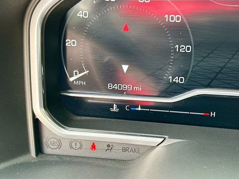 Used 2024 GMC Sierra 2500 Denali Ultimate AWD/4WD image 12